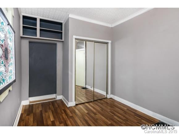 1 Thurland Ave - Photo 11