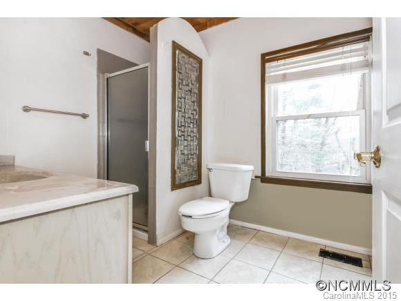 1 Thurland Ave - Photo 13