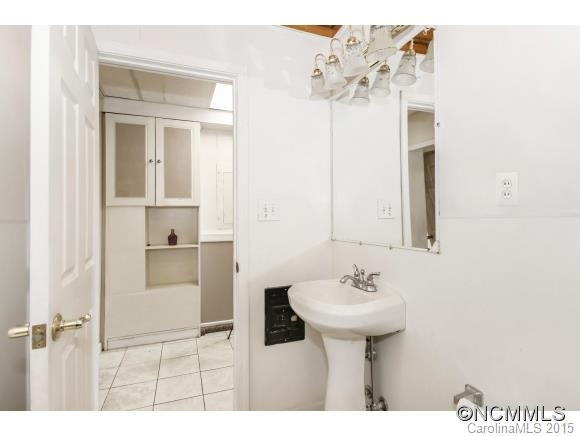 1 Thurland Ave - Photo 14