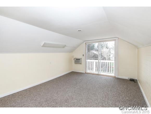 1 Thurland Ave - Photo 17