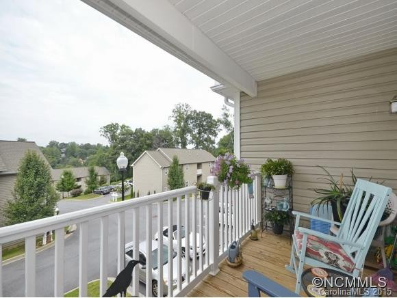 11-D NORTHBROOK PLACE - Photo 2