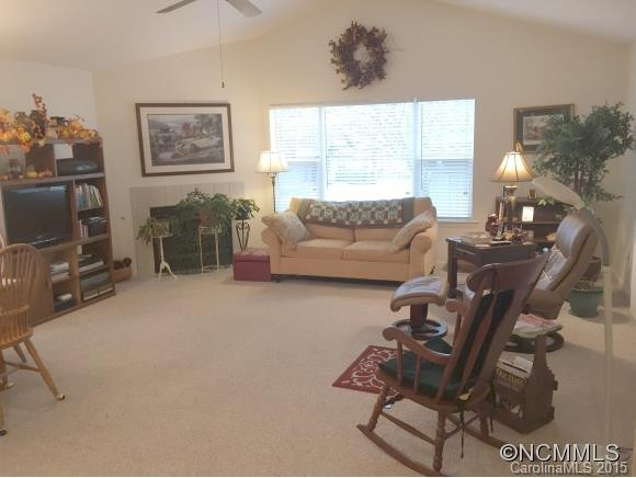 27 Gray Wolf Lane - Photo 2