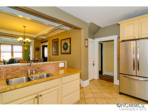 108 Hillside St - Photo 5