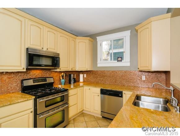108 Hillside St - Photo 6