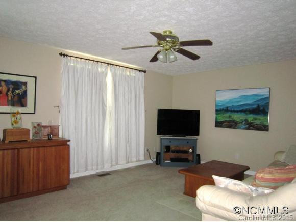 114 Brooklyn Avenue - Photo 2
