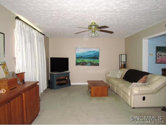 114 Brooklyn Avenue - Photo 3