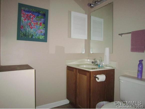 114 Brooklyn Avenue - Photo 8
