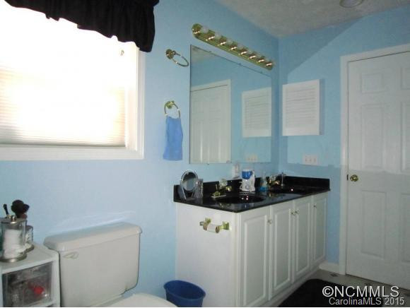 114 Brooklyn Avenue - Photo 10