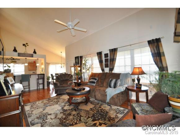 64 Wildwood Forest Lane - Photo 2