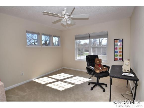 64 Wildwood Forest Lane - Photo 15