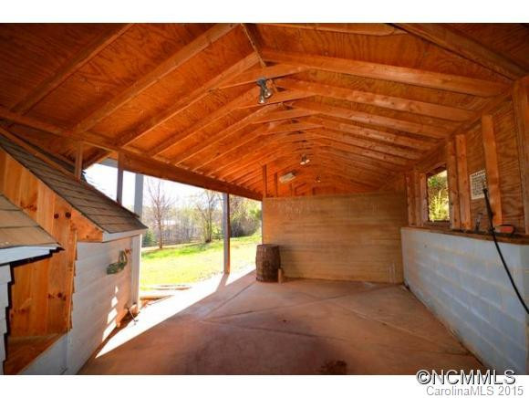1050 Hunting Country Road - Photo 4