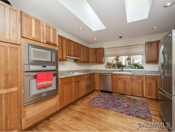110 SUNNINGDALE DRIVE - Photo 4