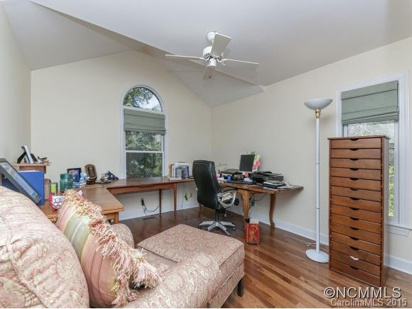 110 SUNNINGDALE DRIVE - Photo 8