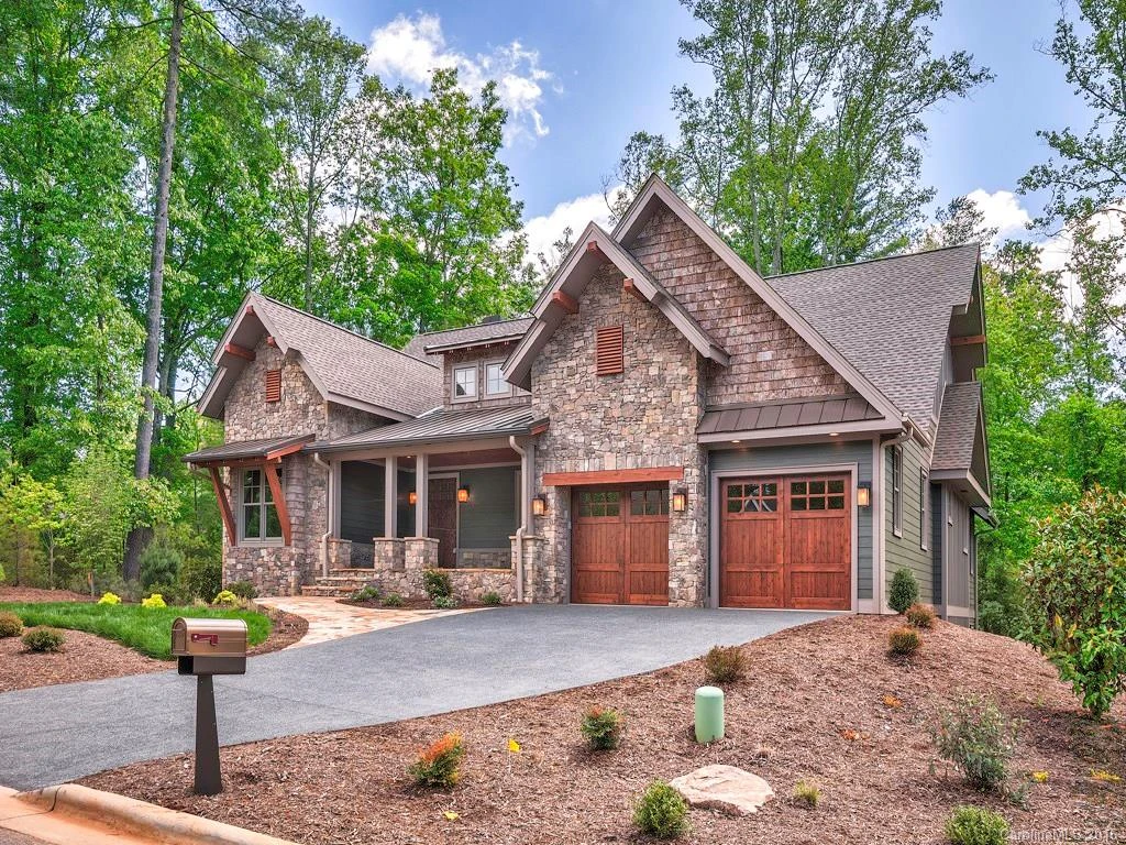10 CLEFTRIDGE COURT (LOT 182) Court #182