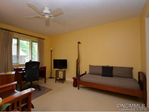 104 WHITE OAK DRIVE - Photo 8