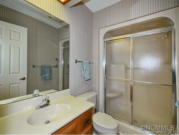 304 LAUREL OAK LANE - Photo 11