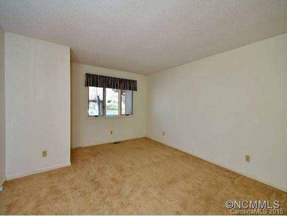 304 LAUREL OAK LANE - Photo 10