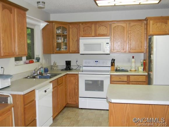 36 WOODMORE DRIVE - Photo 5