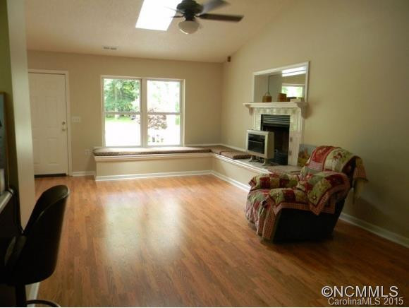 36 WOODMORE DRIVE - Photo 6