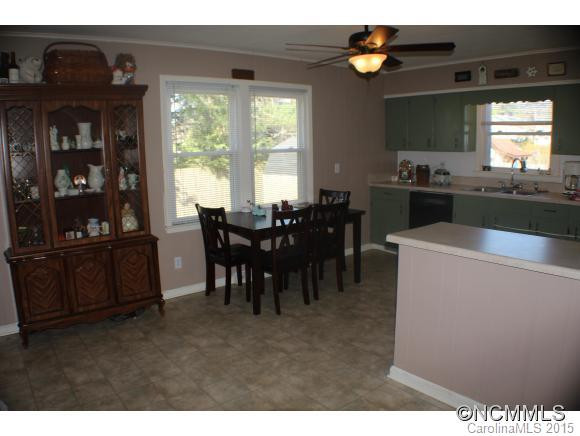 222 Ashworth Ave. - Photo 5