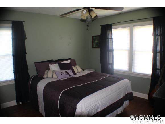 222 Ashworth Ave. - Photo 6