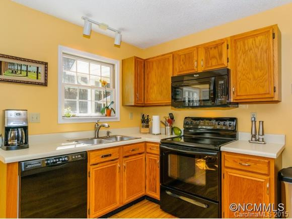 512 Saddleback Ct. - Photo 8