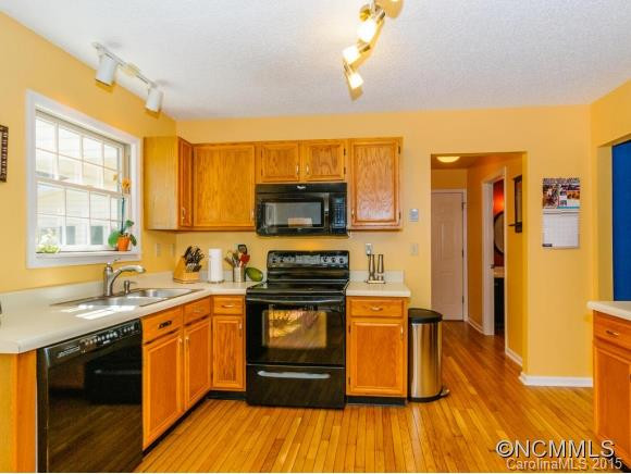 512 Saddleback Ct. - Photo 9