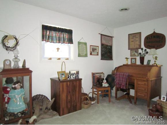 102 Falling Waters Road, Unit 3 - Photo 13
