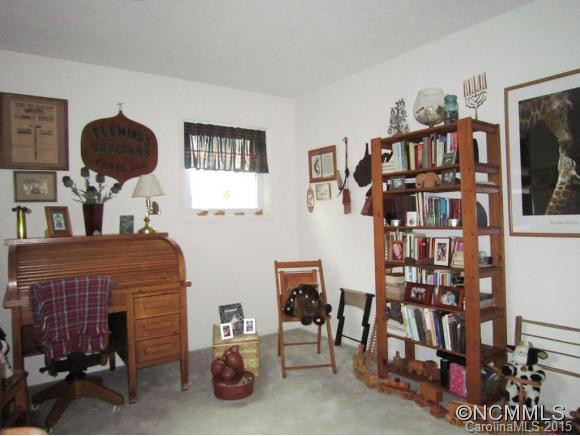 102 Falling Waters Road, Unit 3 - Photo 14