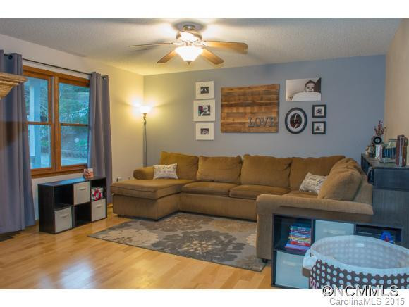 4 ELLA LANE - Photo 2