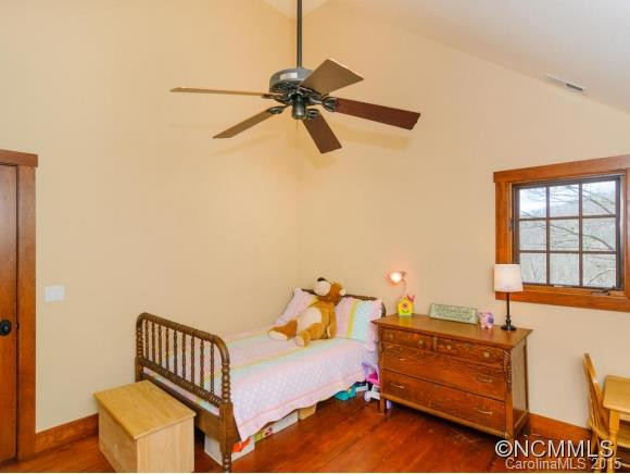 140 McElrath - Photo 11