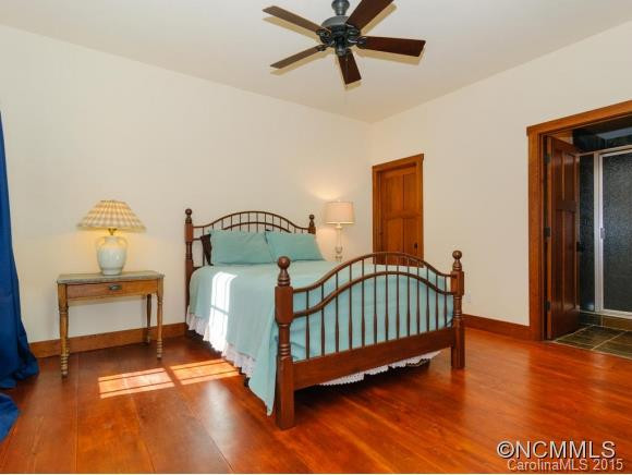 140 McElrath - Photo 14