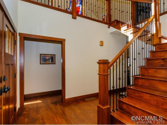 140 McElrath - Photo 3