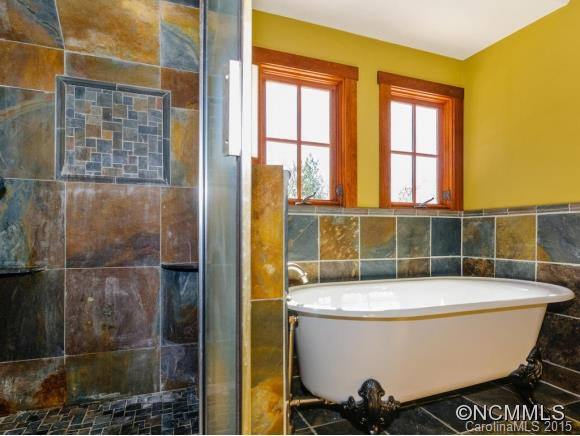 140 McElrath - Photo 9