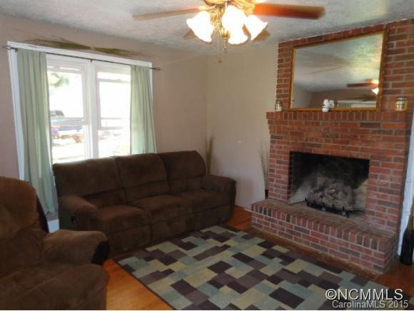 1943 Beaverdam Road - Photo 3