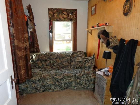 1943 Beaverdam Road - Photo 9