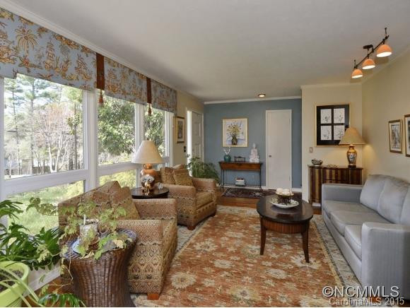 77 West Fox Chase - Photo 4
