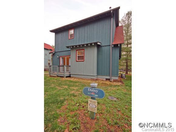 35 Waterlily Drive - Photo 2