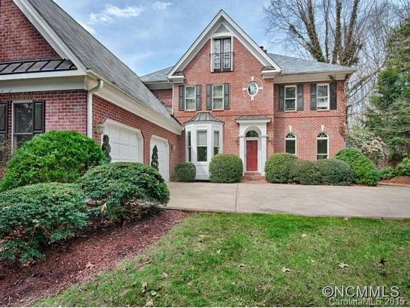44 GLEN COVE DRIVE