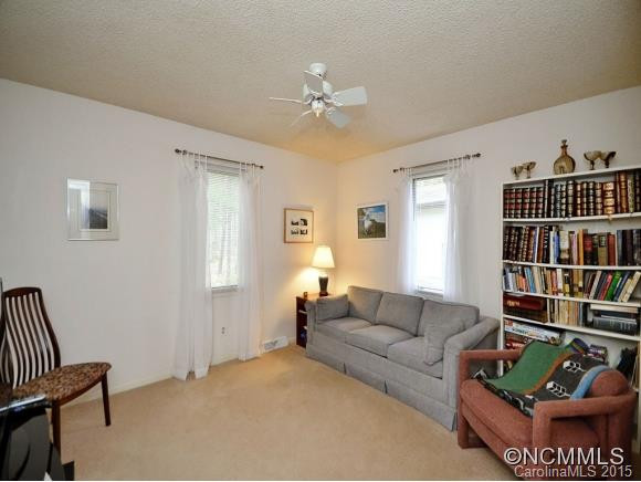 336 WOODY LANE - Photo 13