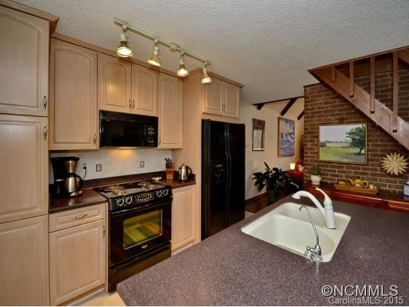 336 WOODY LANE - Photo 4