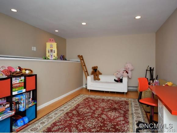 10 NORWOOD AVE - Photo 22