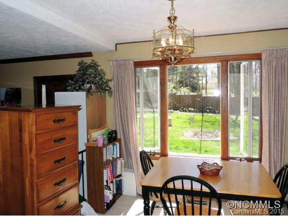 2270 Glenheath - Photo 5