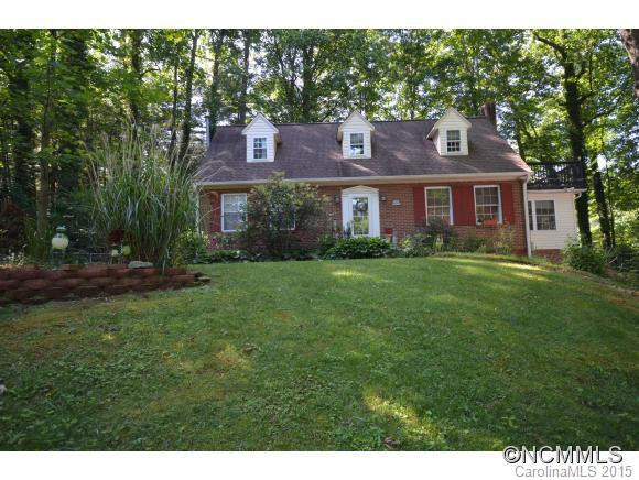 106 Royal Pines Dr.
