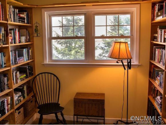 300 White Pine Drive - Photo 7