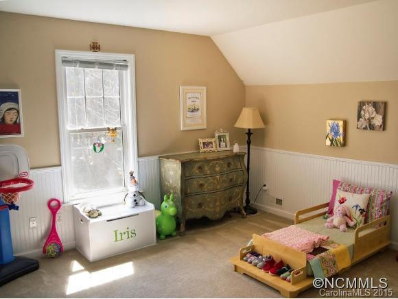 300 White Pine Drive - Photo 8