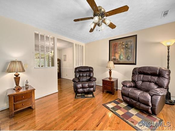 157 ROBYN ROAD - Photo 7