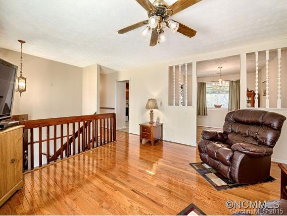 157 ROBYN ROAD - Photo 8