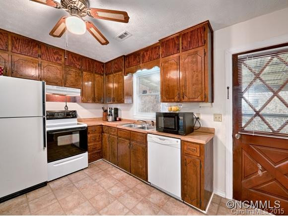 157 ROBYN ROAD - Photo 9