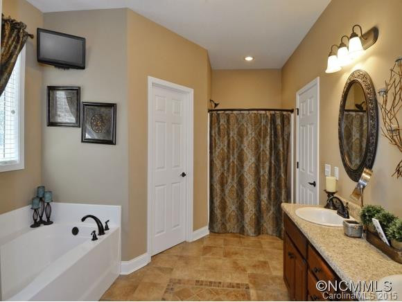 11 BEECHWOOD KNOLL - Photo 12